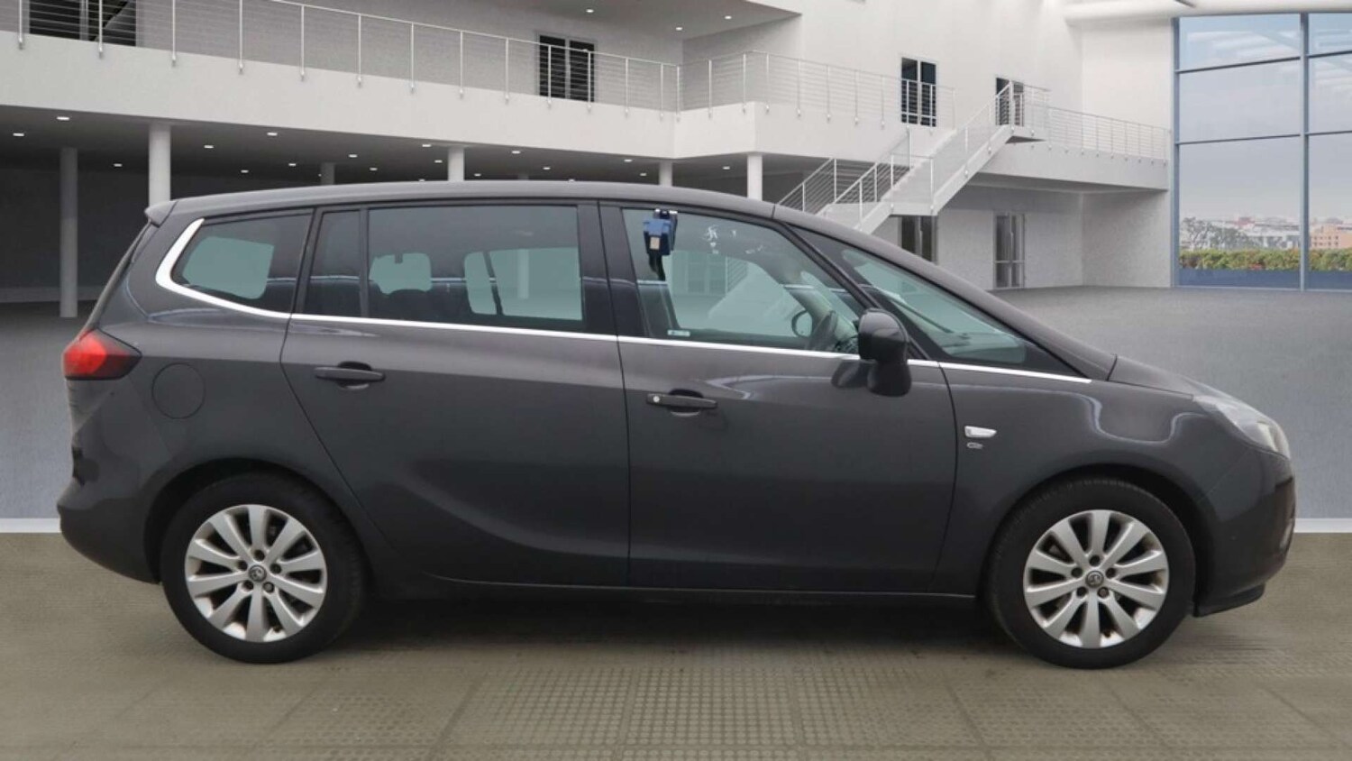 Used Vauxhall Zafira 2016 for sale - 77765840: Photo 9