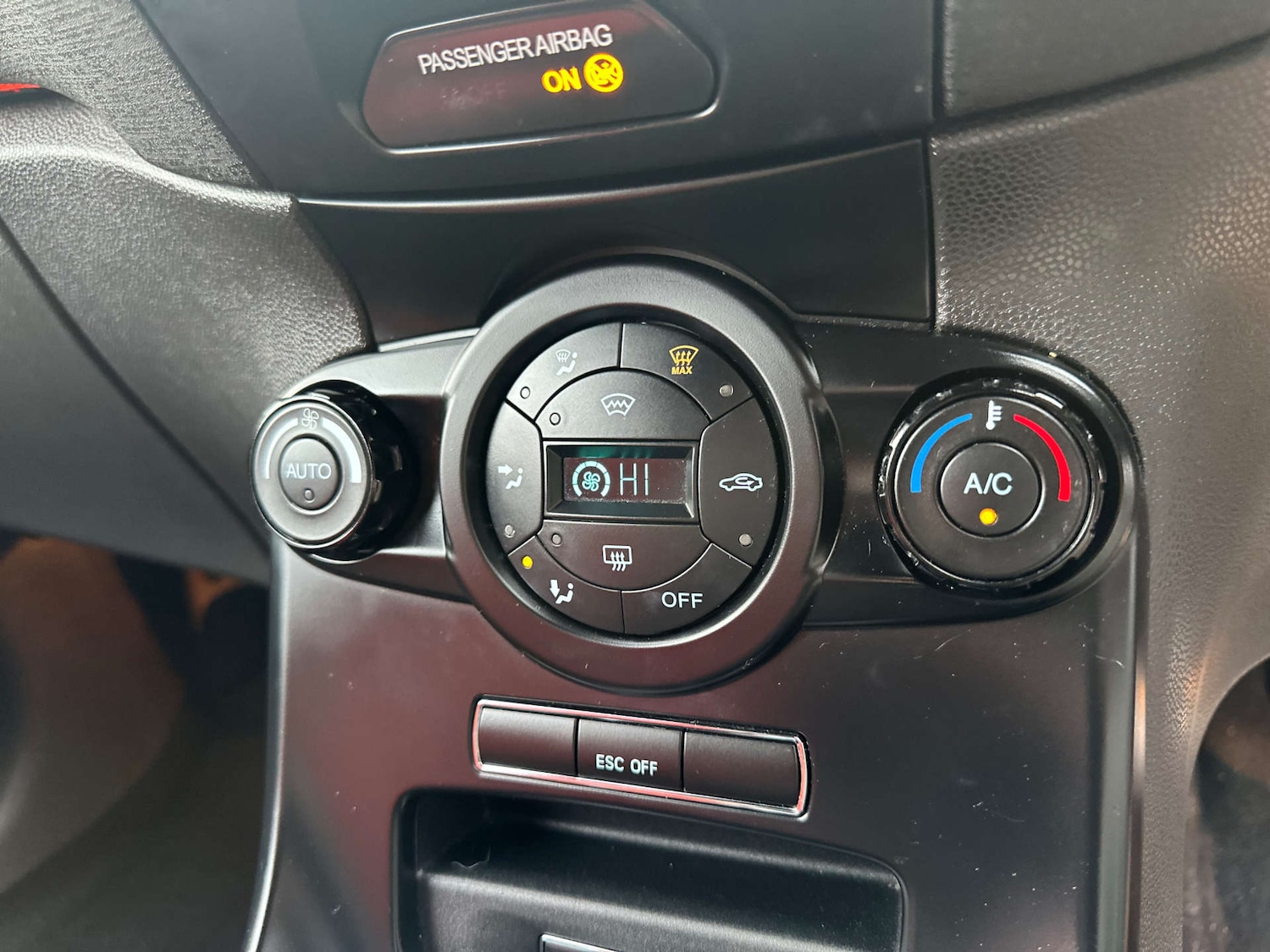 Used Ford Fiesta 2014 for sale - 77195892: Photo 25