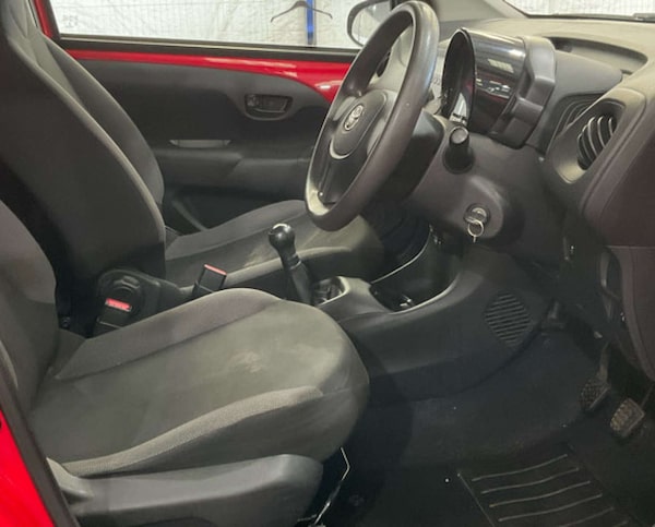 Used Toyota AYGO 2019 for sale - 76263540: Photo 3