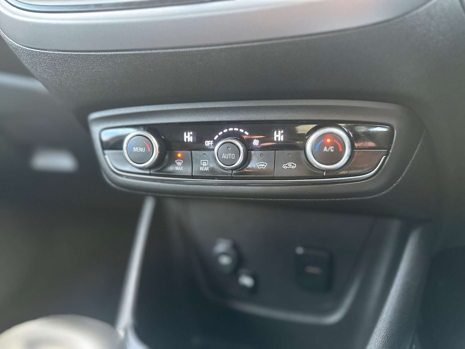 Used Vauxhall Crossland X 2018 for sale - 77125202: Photo 21