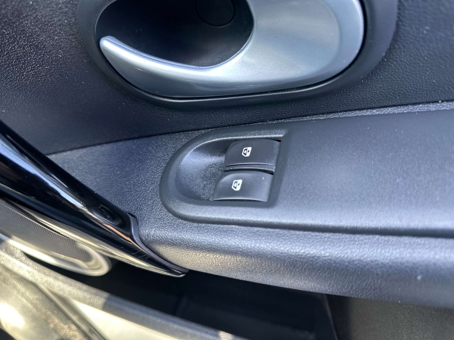 Used Renault Clio 2012 for sale - 77735039: Photo 31