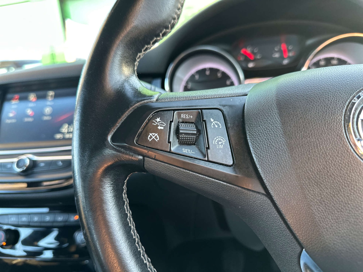 Used Vauxhall Astra 2017 for sale - 77975386: Photo 29