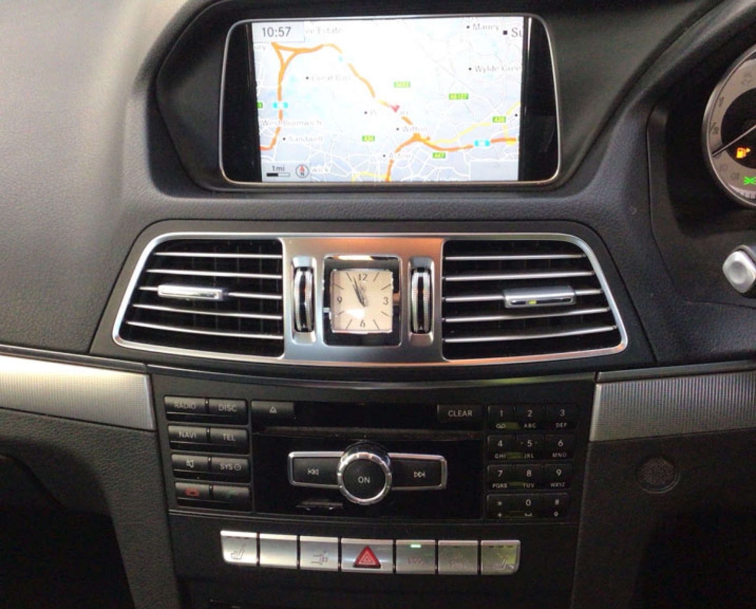 Used Mercedes-Benz E Class 2015 for sale - 76846790: Photo 2