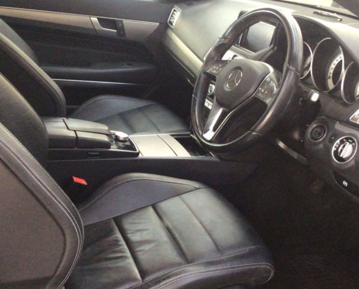 Used Mercedes-Benz E Class 2015 for sale - 76846790: Photo 3