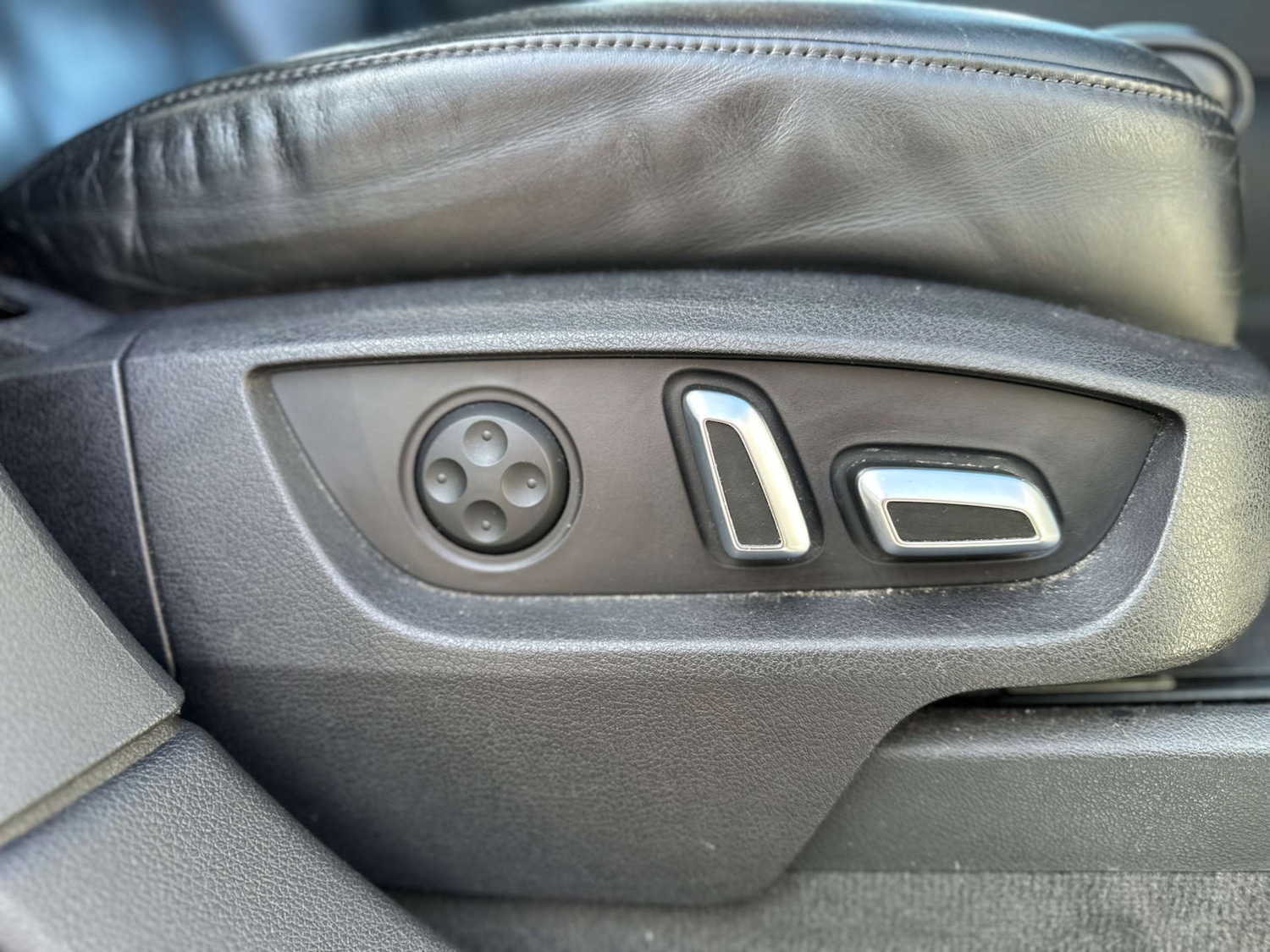 Used Audi Q7 2014 for sale - 77745471: Photo 42