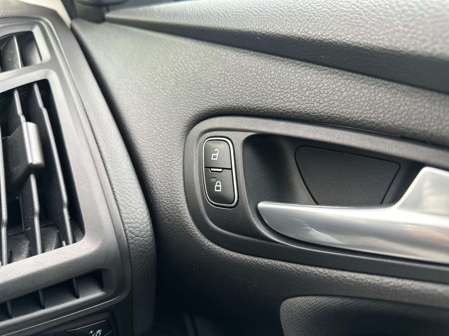 Used Ford Focus 2018 for sale - 77693717: Photo 32