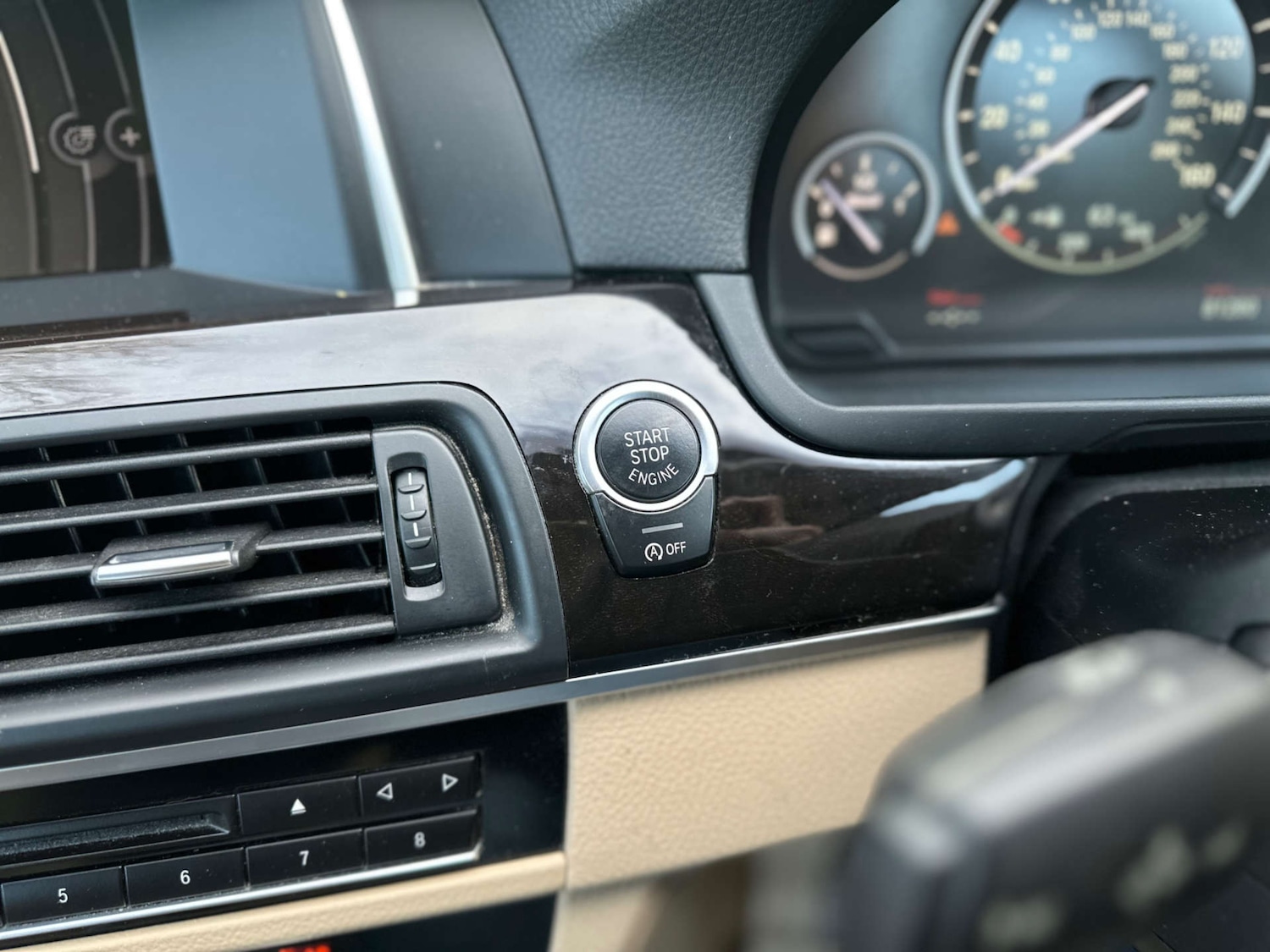 Used BMW 5 Series 2013 for sale - 77621875: Photo 32