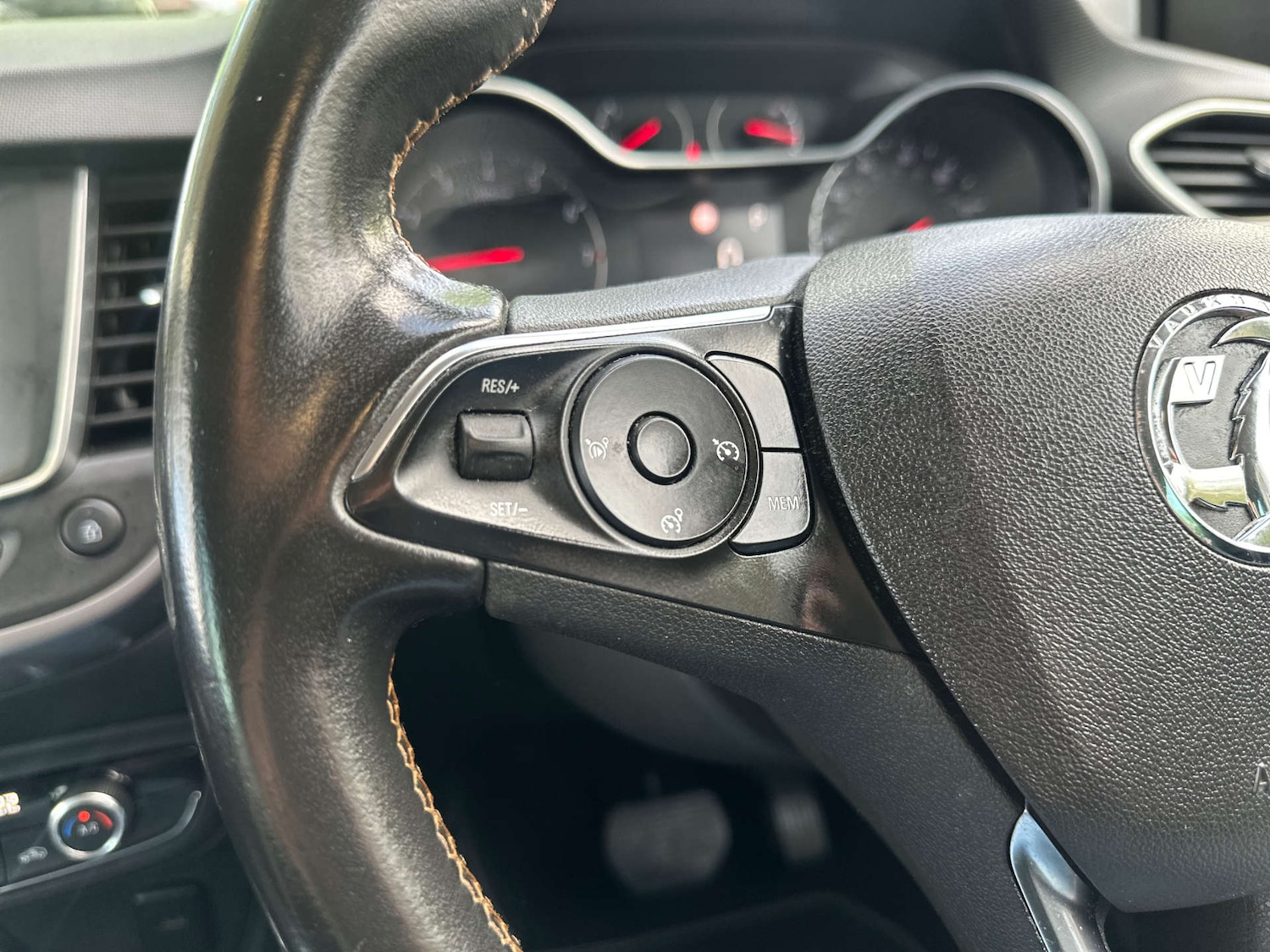 Used Vauxhall Crossland X 2019 for sale - 76412632: Photo 25