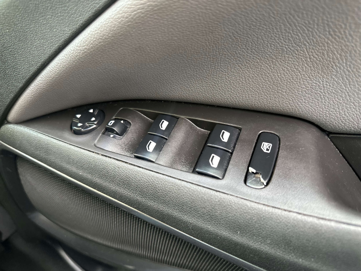 Used Vauxhall Crossland X 2019 for sale - 76412632: Photo 32