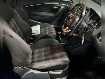 Used Volkswagen Polo 2017 for sale - 76577479: Photo