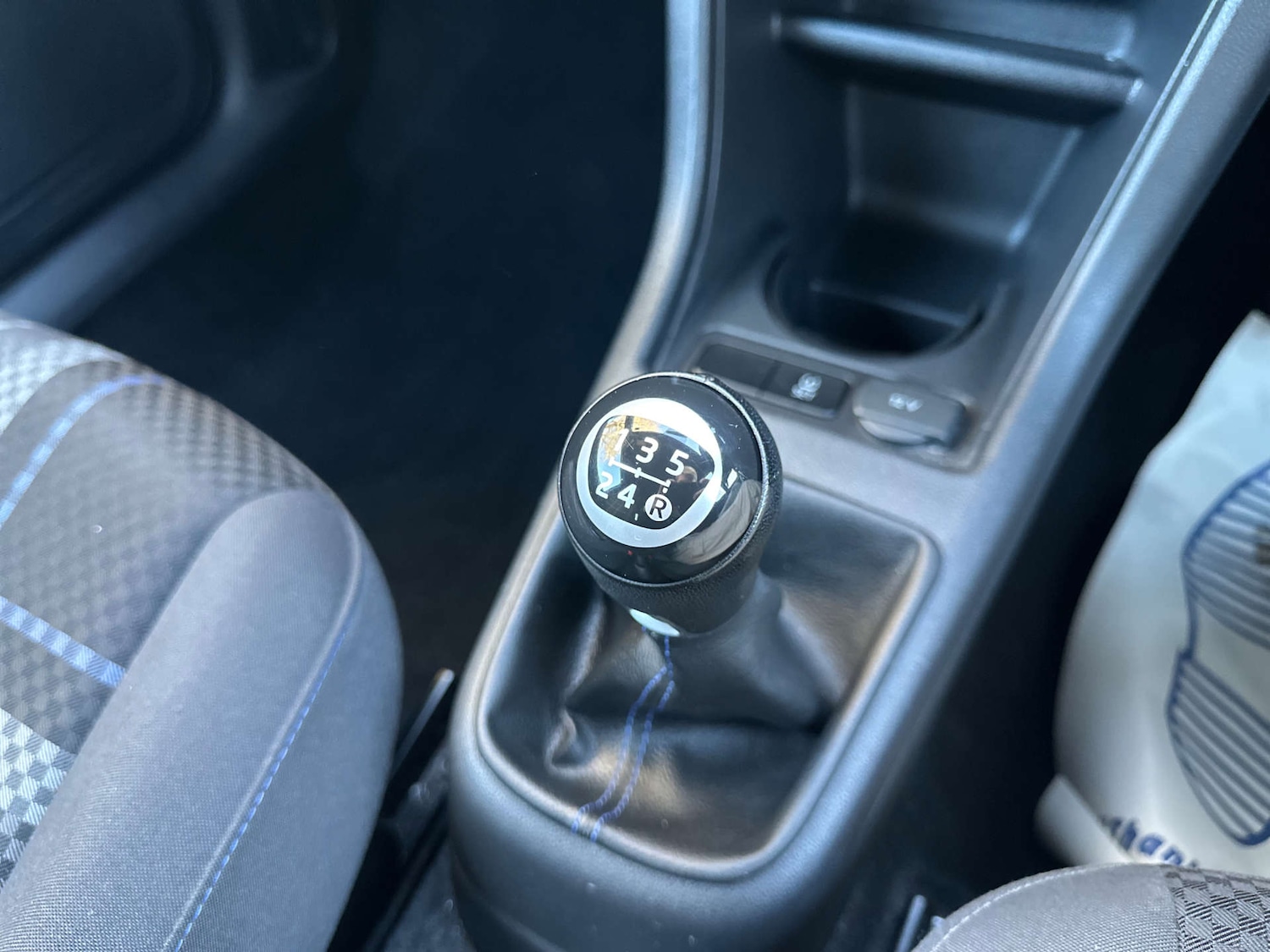 Used Volkswagen up! 2016 for sale - 76469515: Photo 19