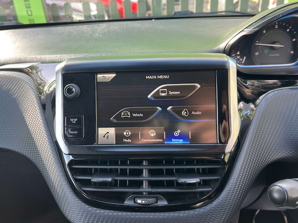 Used Peugeot 2008 2014 for sale - 76265223: Photo 23