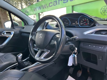 Used Peugeot 2008 2014 for sale - 76265223: Photo 2
