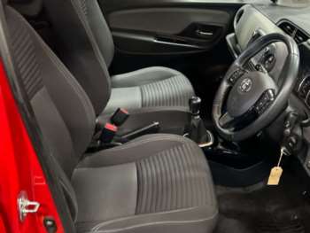 Used Toyota Yaris 2017 for sale - 74511214: Photo