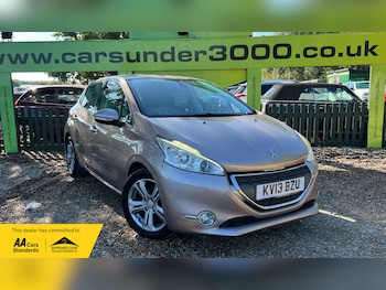 Used Peugeot 208 2013 for sale - 76181537: Photo