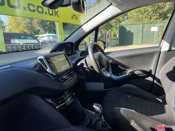 Used Peugeot 208 2013 for sale - 76181537: Photo