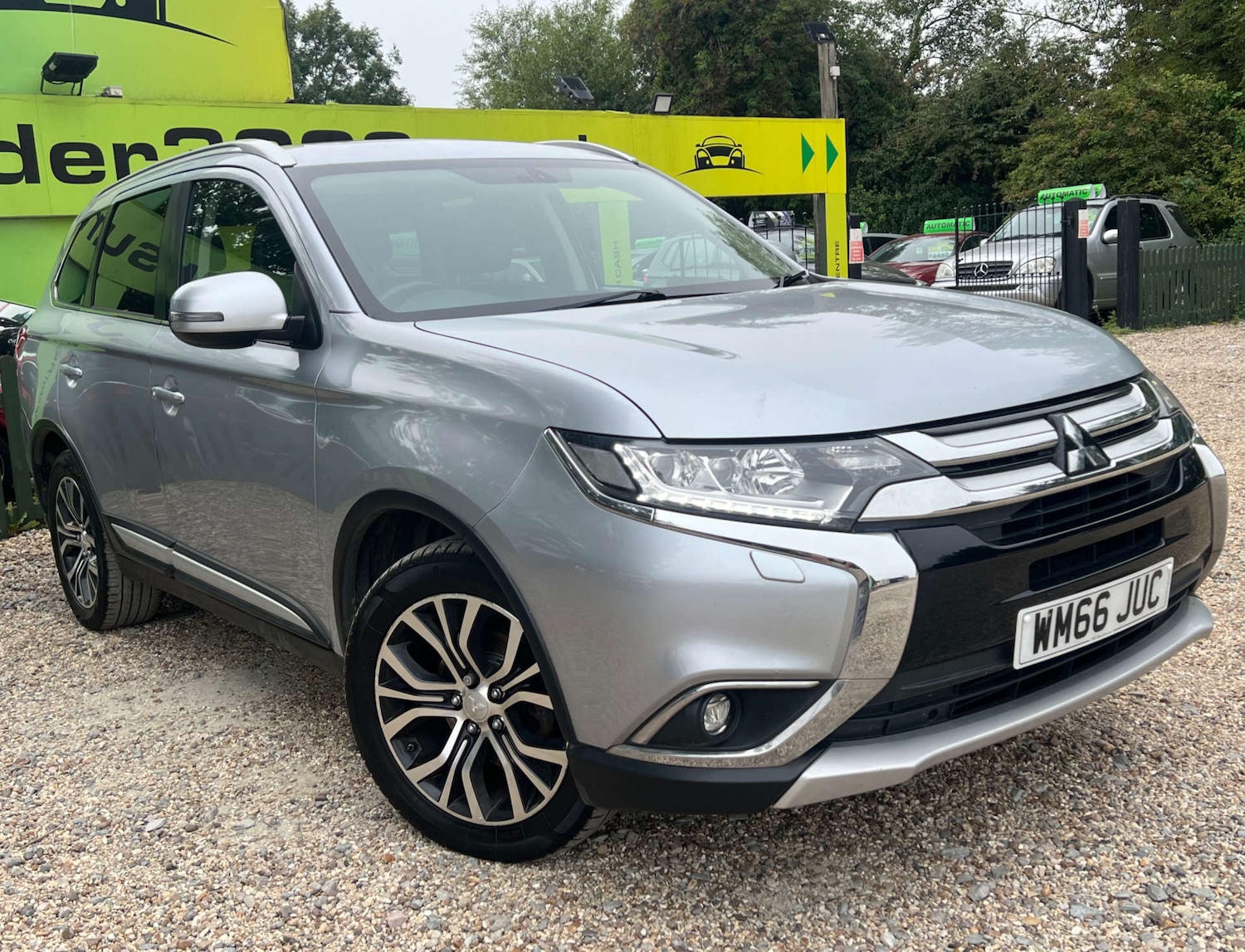 Used Mitsubishi Outlander 2016 for sale - 76921273: Photo 4