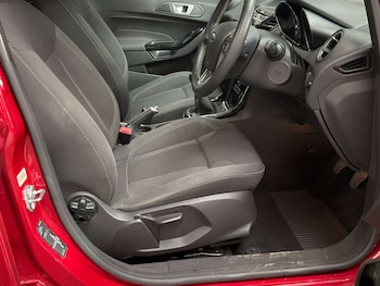 Used Ford Fiesta 2015 for sale - 78370334: Photo