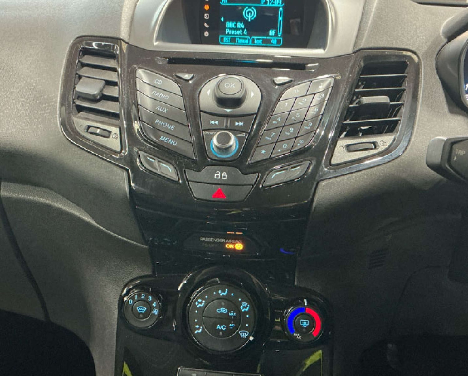 Used Ford Fiesta 2013 for sale - 76375096: Photo 2
