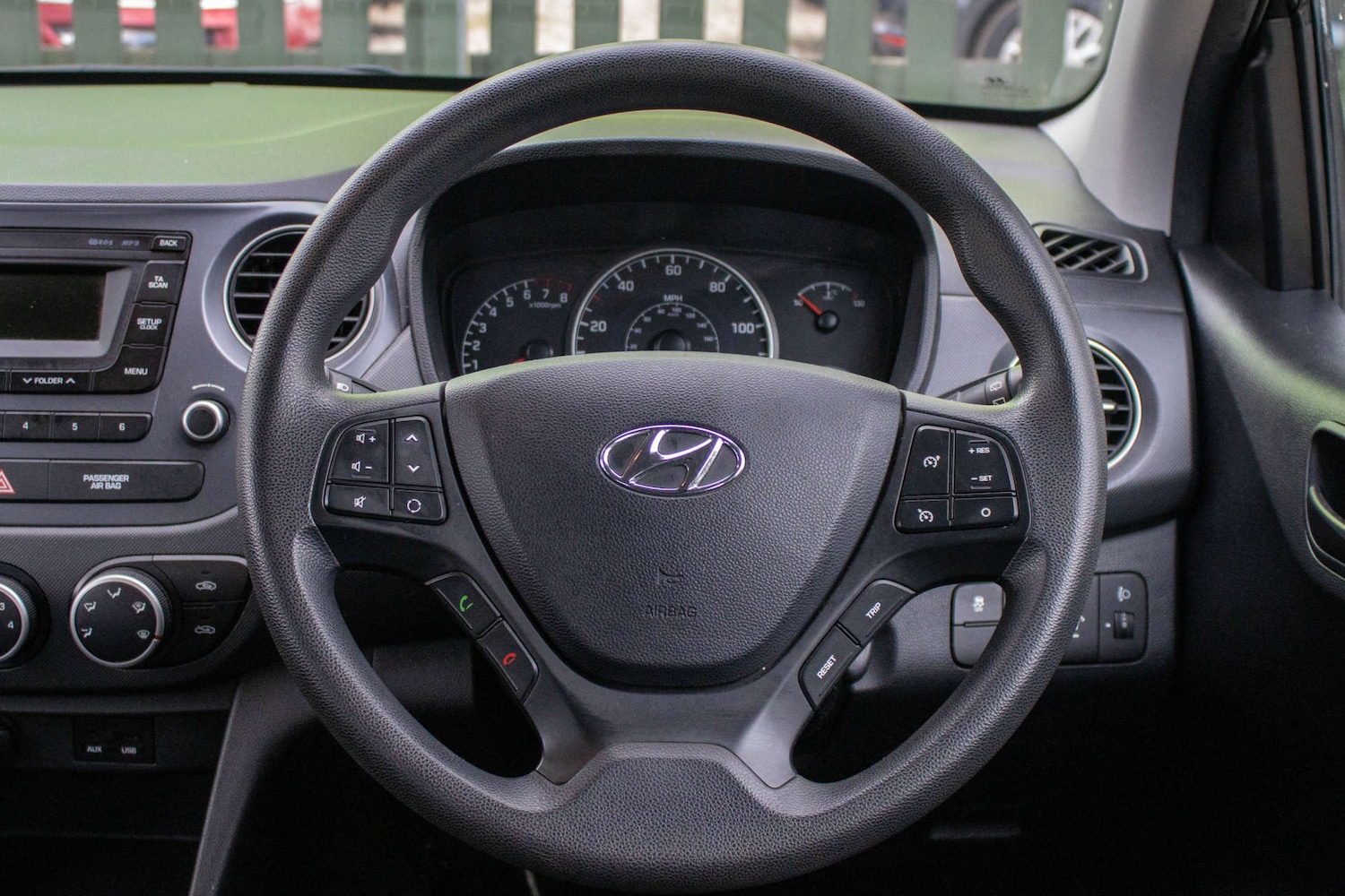 Used Hyundai i10 2017 for sale - 78056687: Photo 17