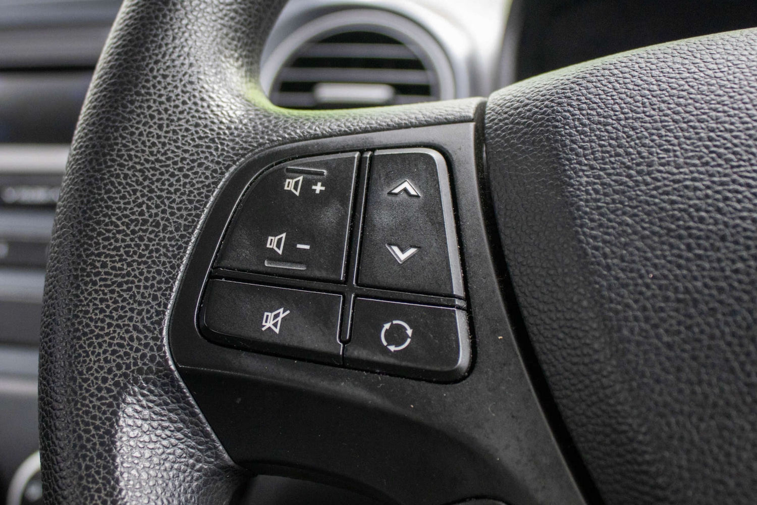 Used Hyundai i10 2017 for sale - 78056687: Photo 18