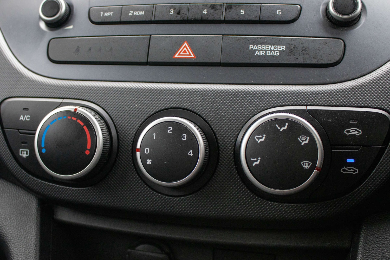 Used Hyundai i10 2017 for sale - 78056687: Photo 30