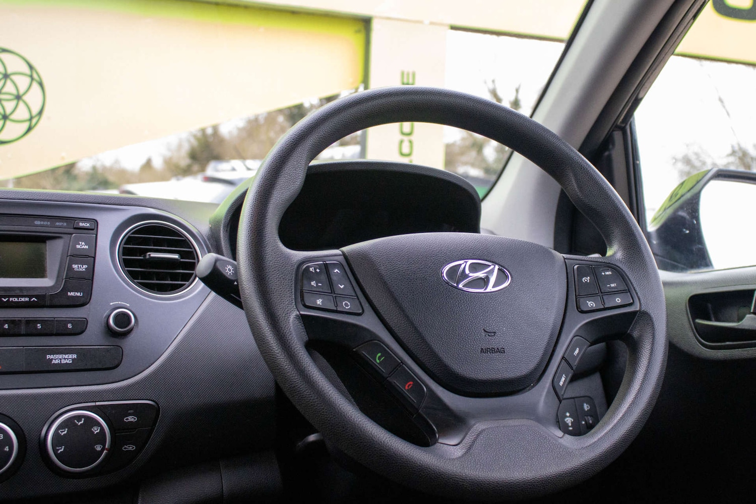 Used Hyundai i10 2017 for sale - 78056687: Photo 32