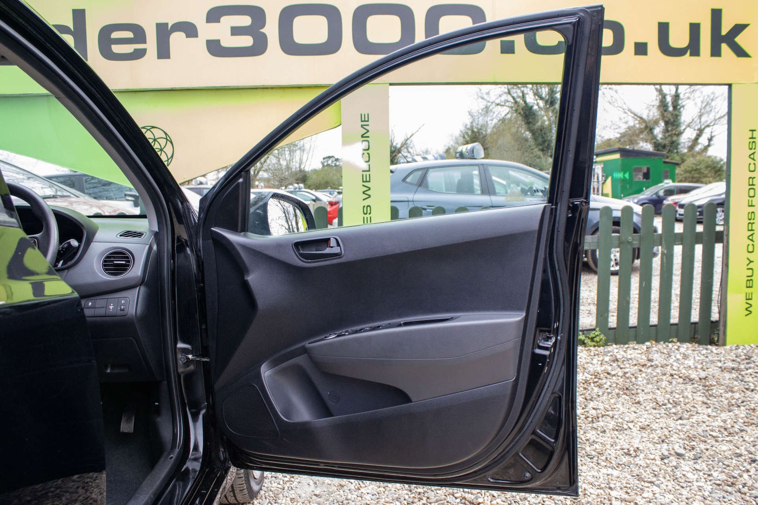 Used Hyundai i10 2017 for sale - 78056687: Photo 38