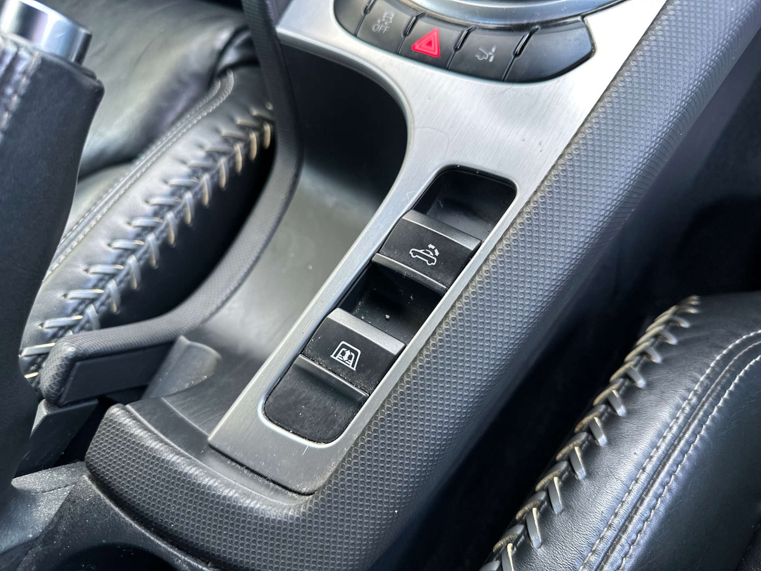 Used Audi TT 2011 for sale - 76698003: Photo 24