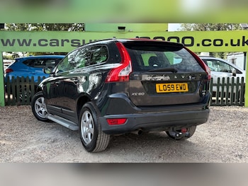 Used Volvo XC60 2010 for sale - 79437427: Photo