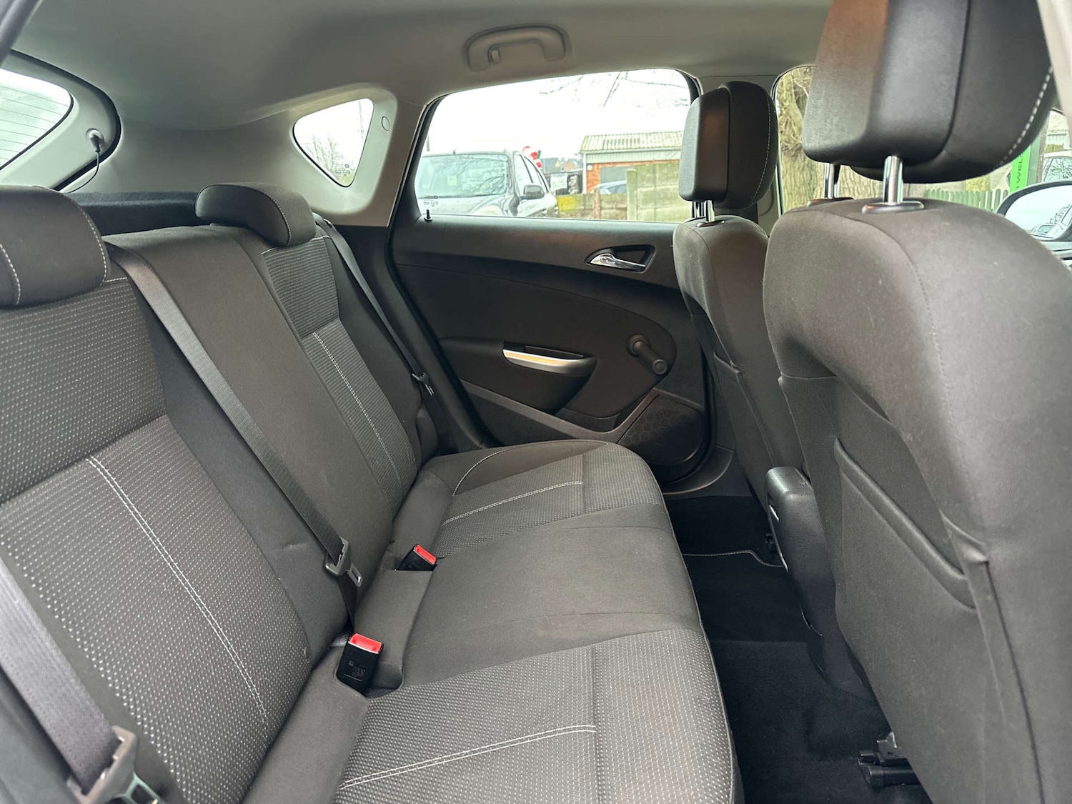 Used Vauxhall Astra 2012 for sale - 77113466: Photo 13