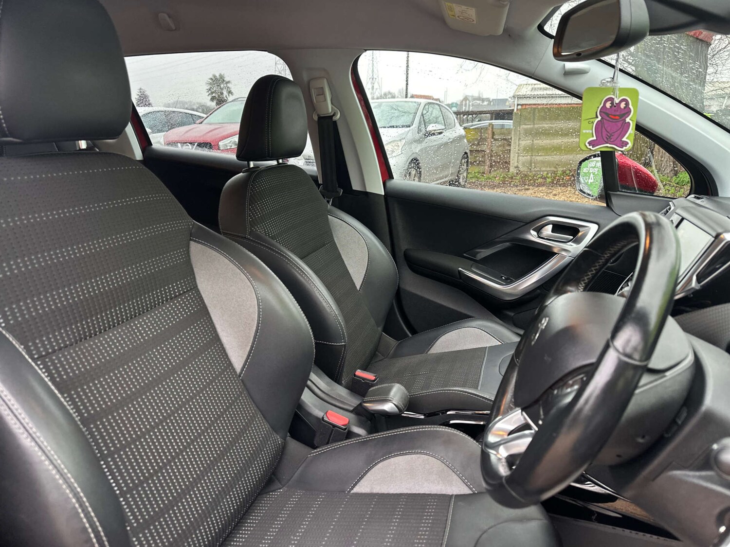 Used Peugeot 2008 2017 for sale - 77771463: Photo 15