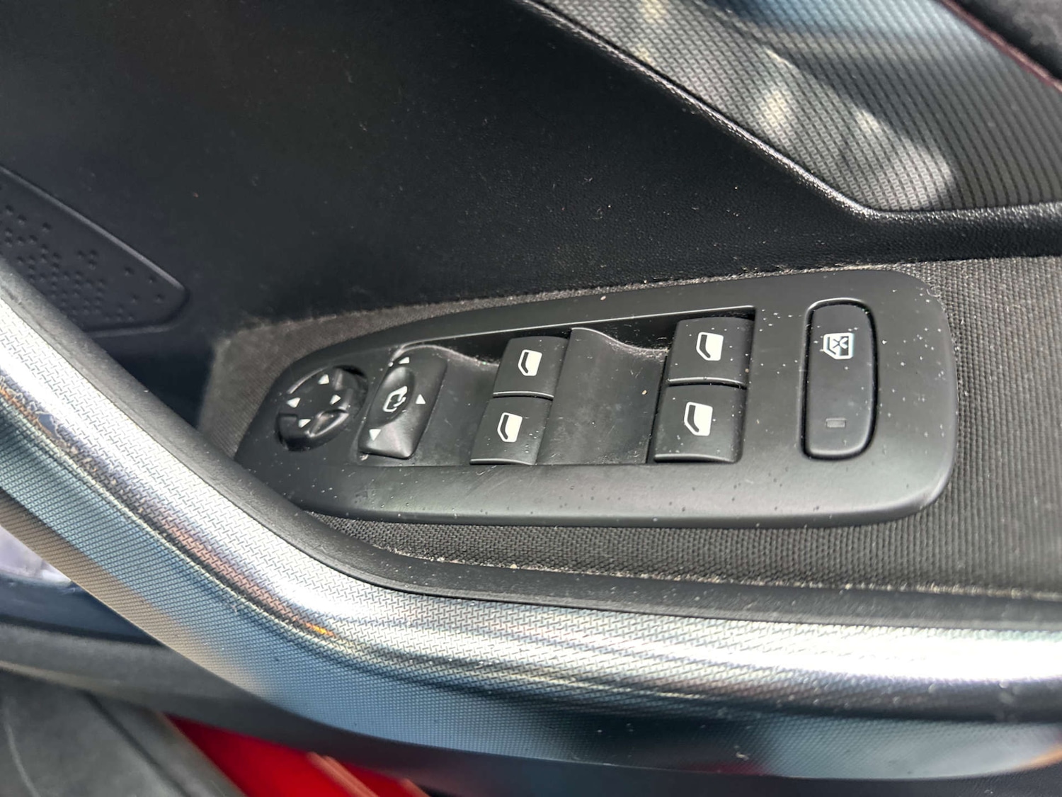 Used Peugeot 2008 2017 for sale - 77771463: Photo 33