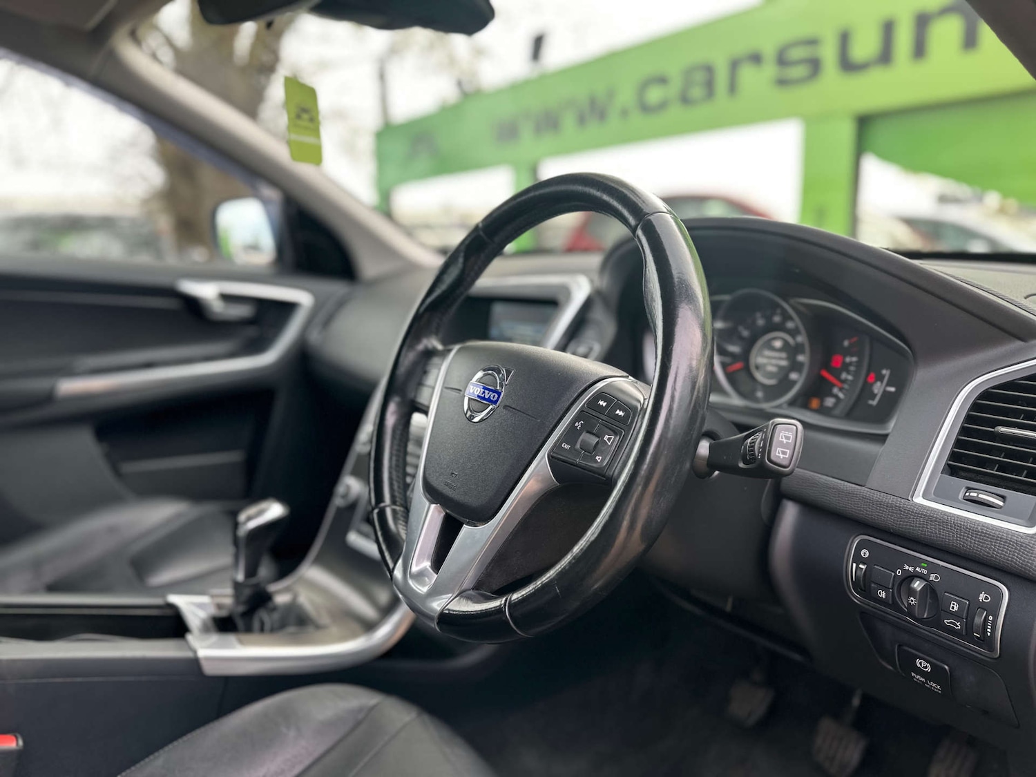 Used Volvo XC60 2014 for sale - 78146010: Photo 2