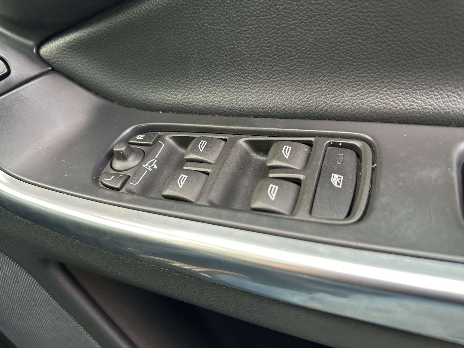 Used Volvo XC60 2014 for sale - 78146010: Photo 30