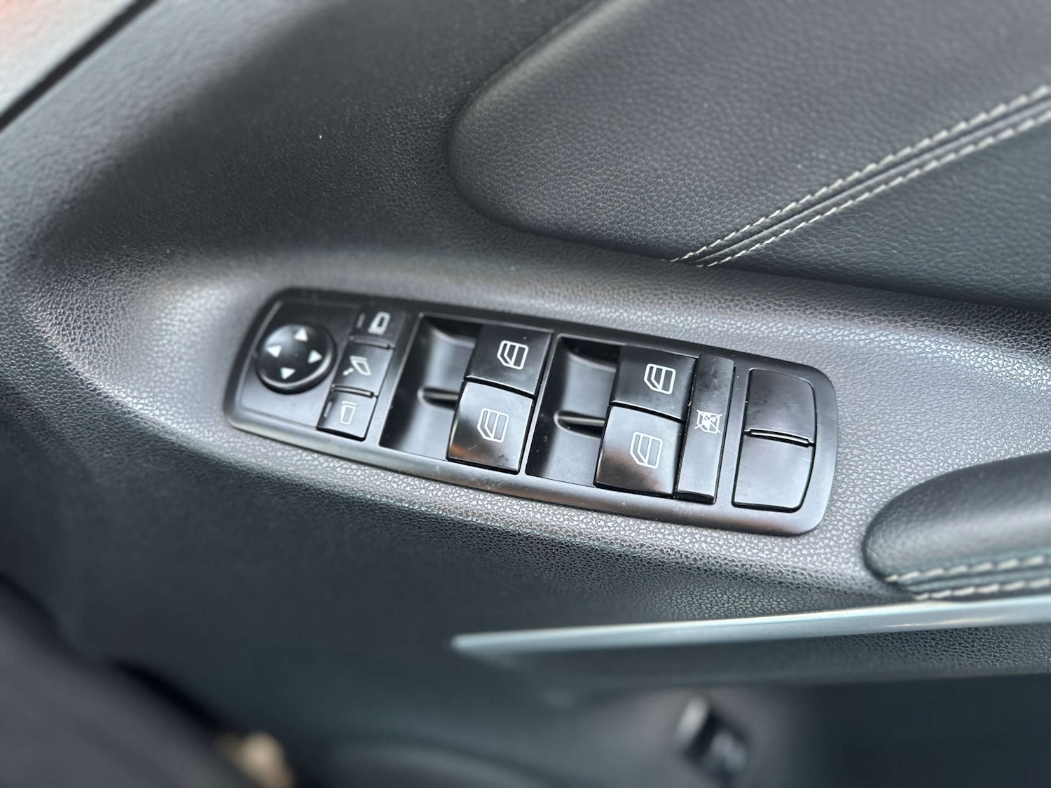 Used Mercedes-Benz M Class 2010 for sale - 77326057: Photo 28