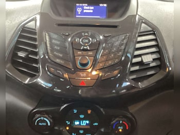 Used Ford Ecosport 2017 for sale - 76316523: Photo 2