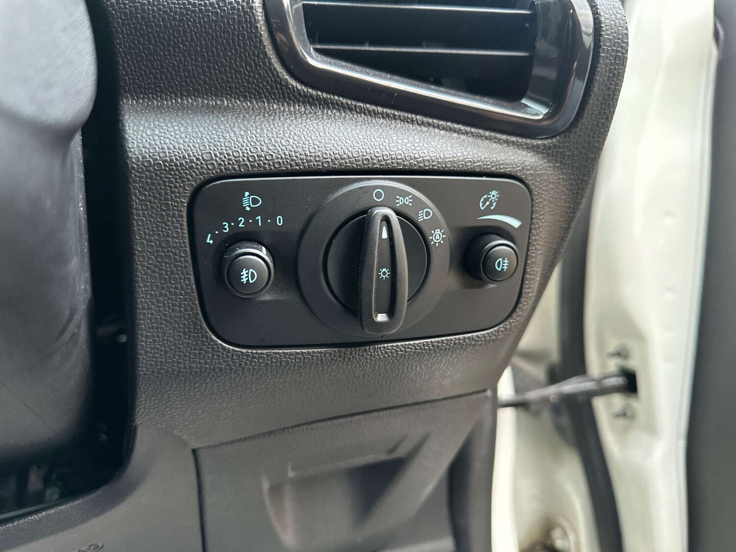 Used Ford Ecosport 2017 for sale - 76316523: Photo 34