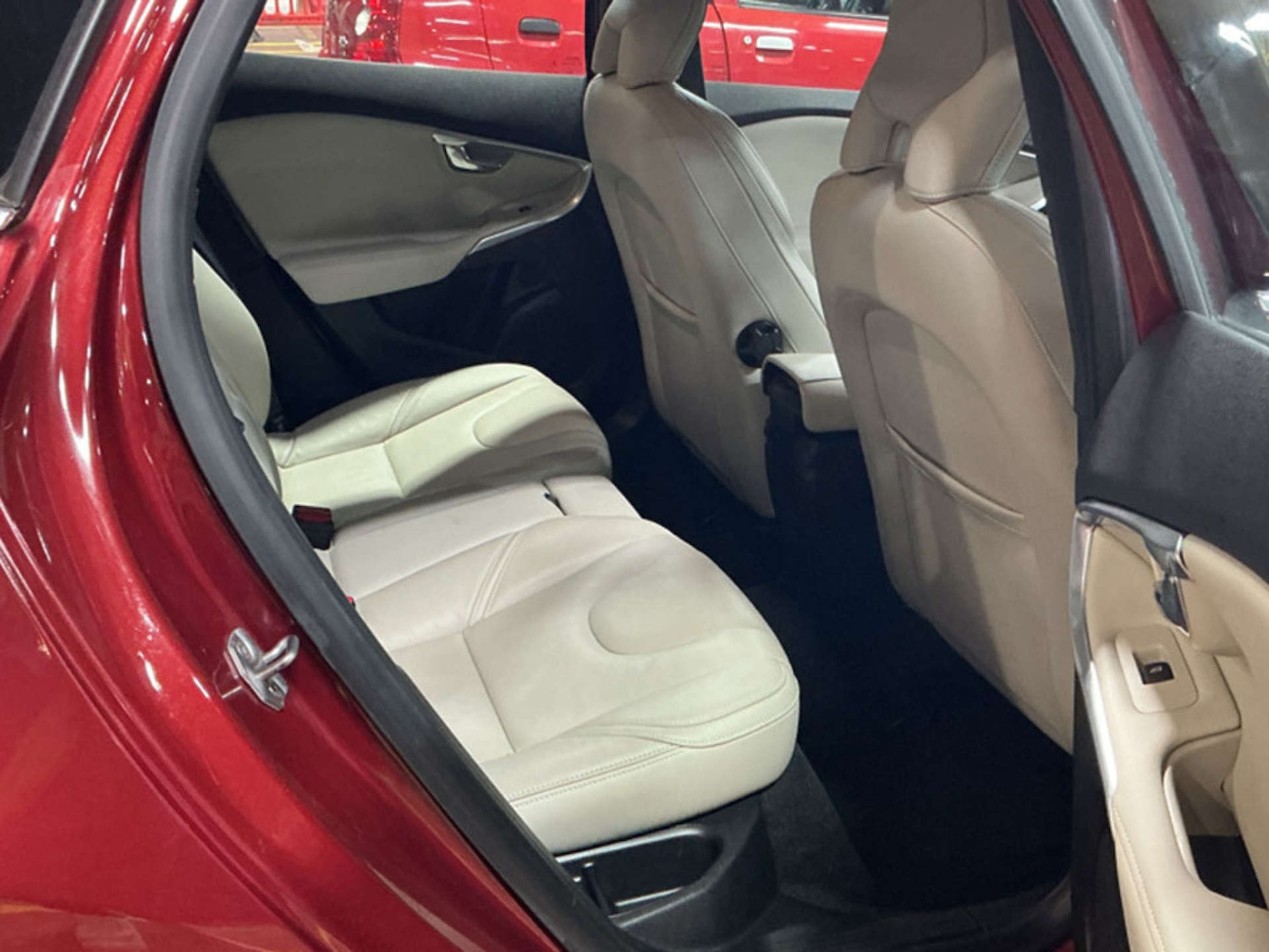 Used Volvo V40 2014 for sale - 77545014: Photo 4