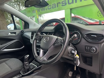 Used Vauxhall Crossland X 2018 for sale - 76266410: Photo 2