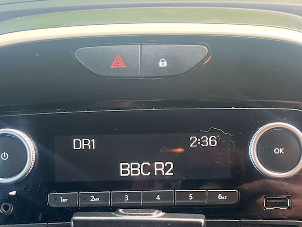 Used Renault Captur 2017 for sale - 74526524: Photo 3