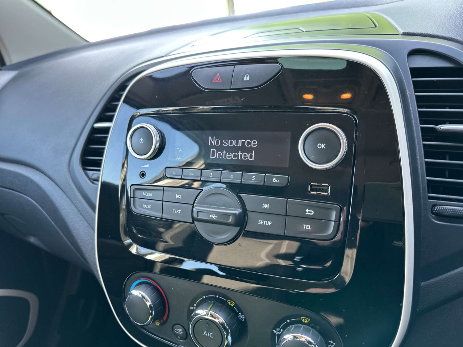 Used Renault Captur 2019 for sale - 77931998: Photo 18