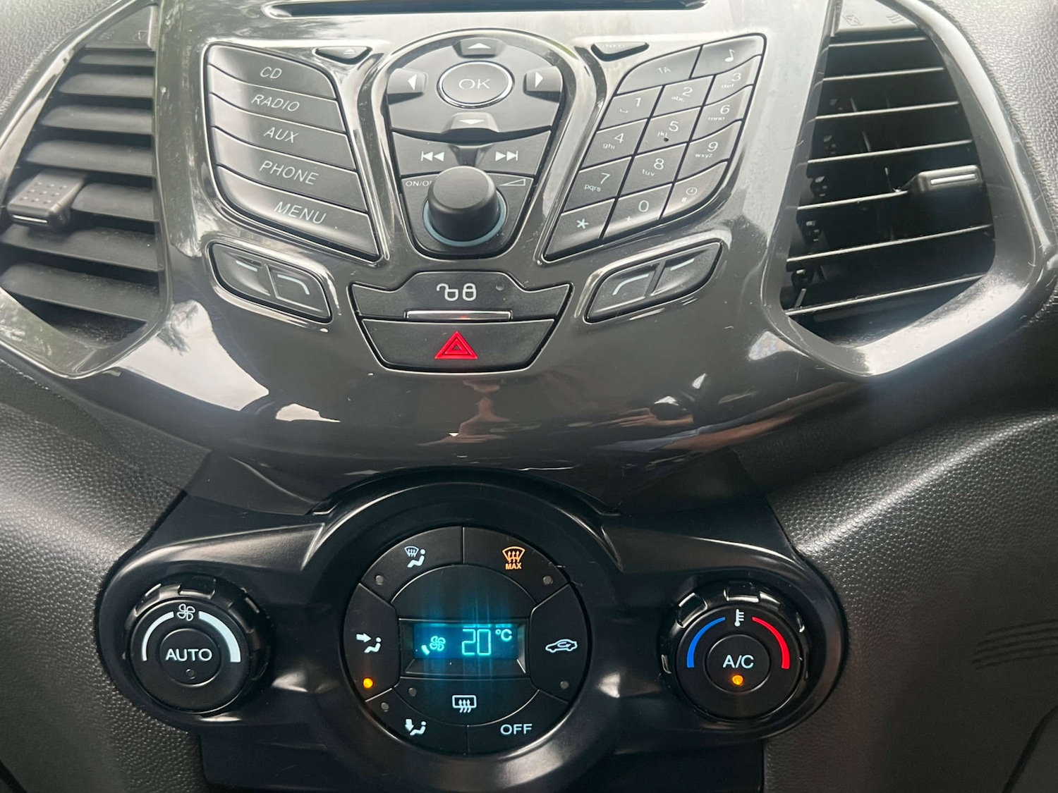 Used Ford Ecosport 2015 for sale - 77125155: Photo 22