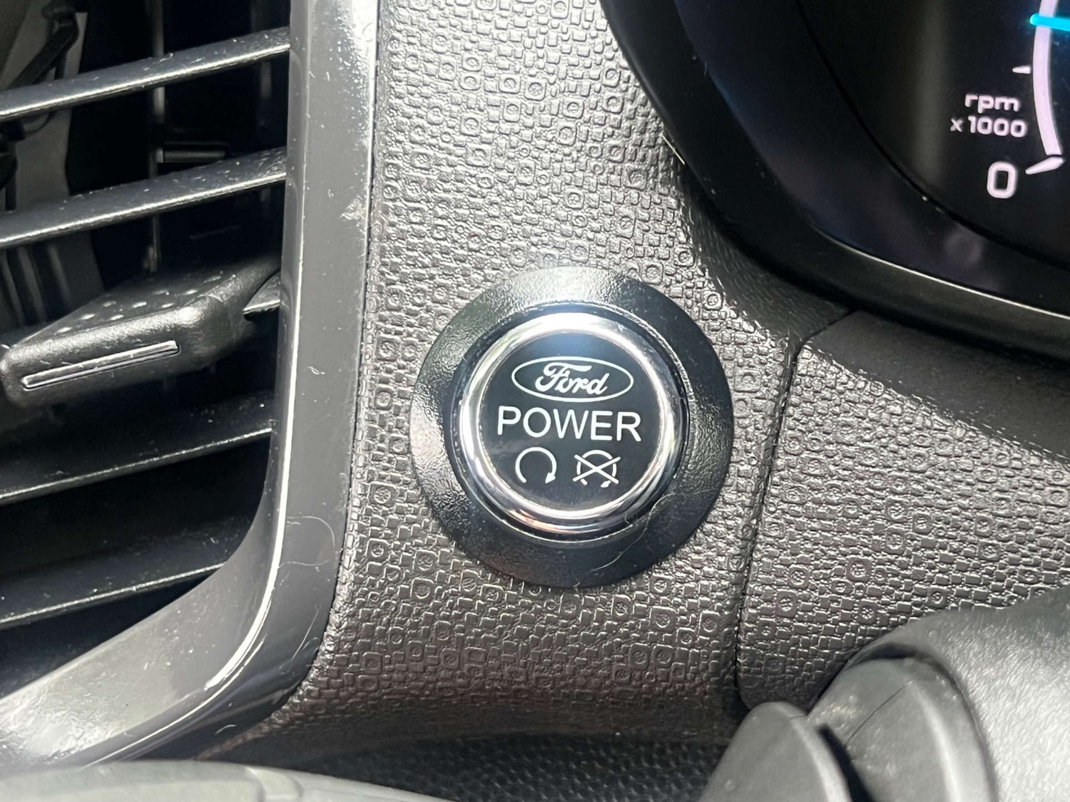 Used Ford Ecosport 2015 for sale - 77125155: Photo 27