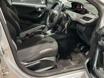 Used Peugeot 208 2012 for sale - 77378366: Photo