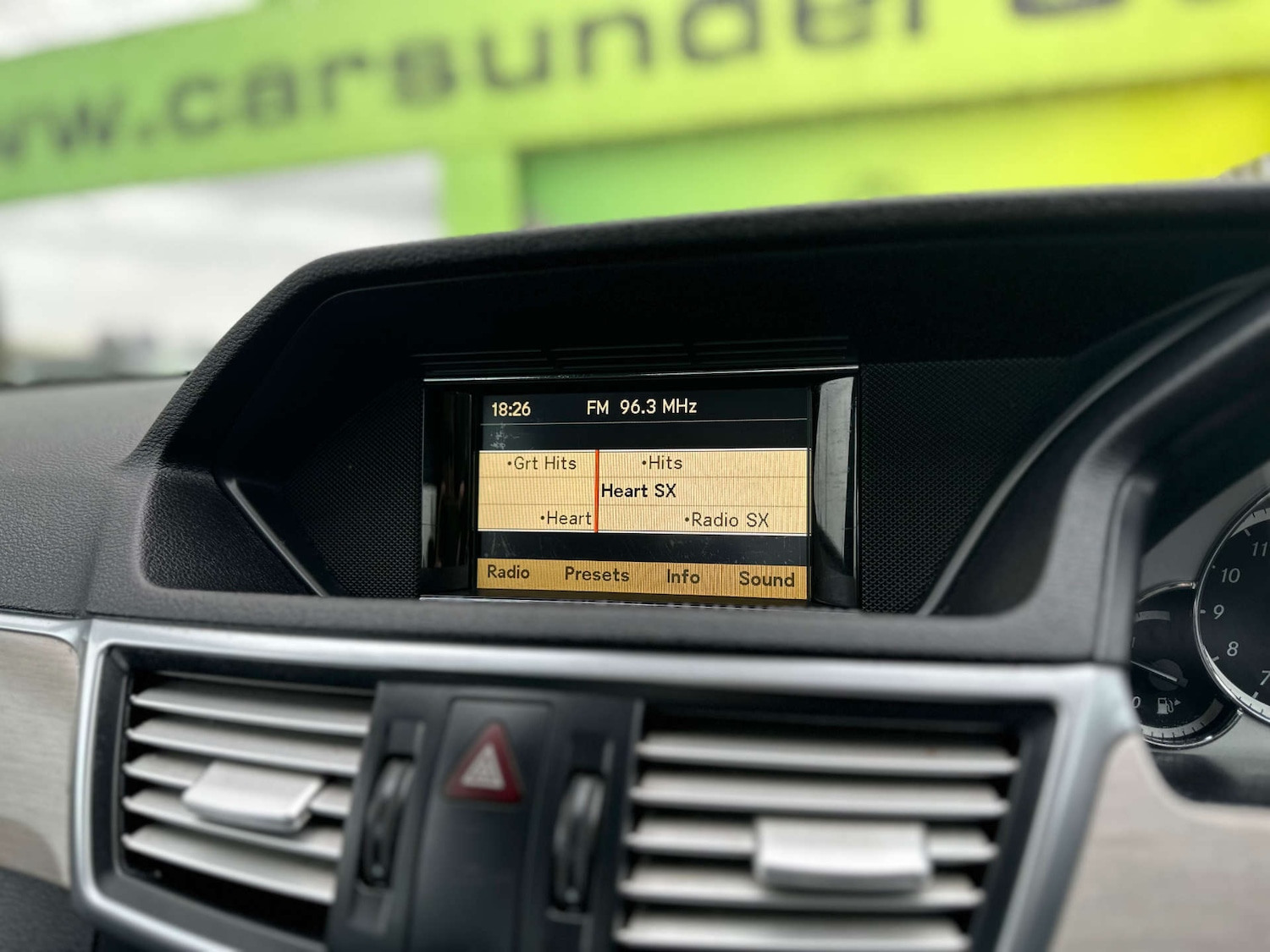 Used Mercedes-Benz E Class 2010 for sale - 77172440: Photo 18