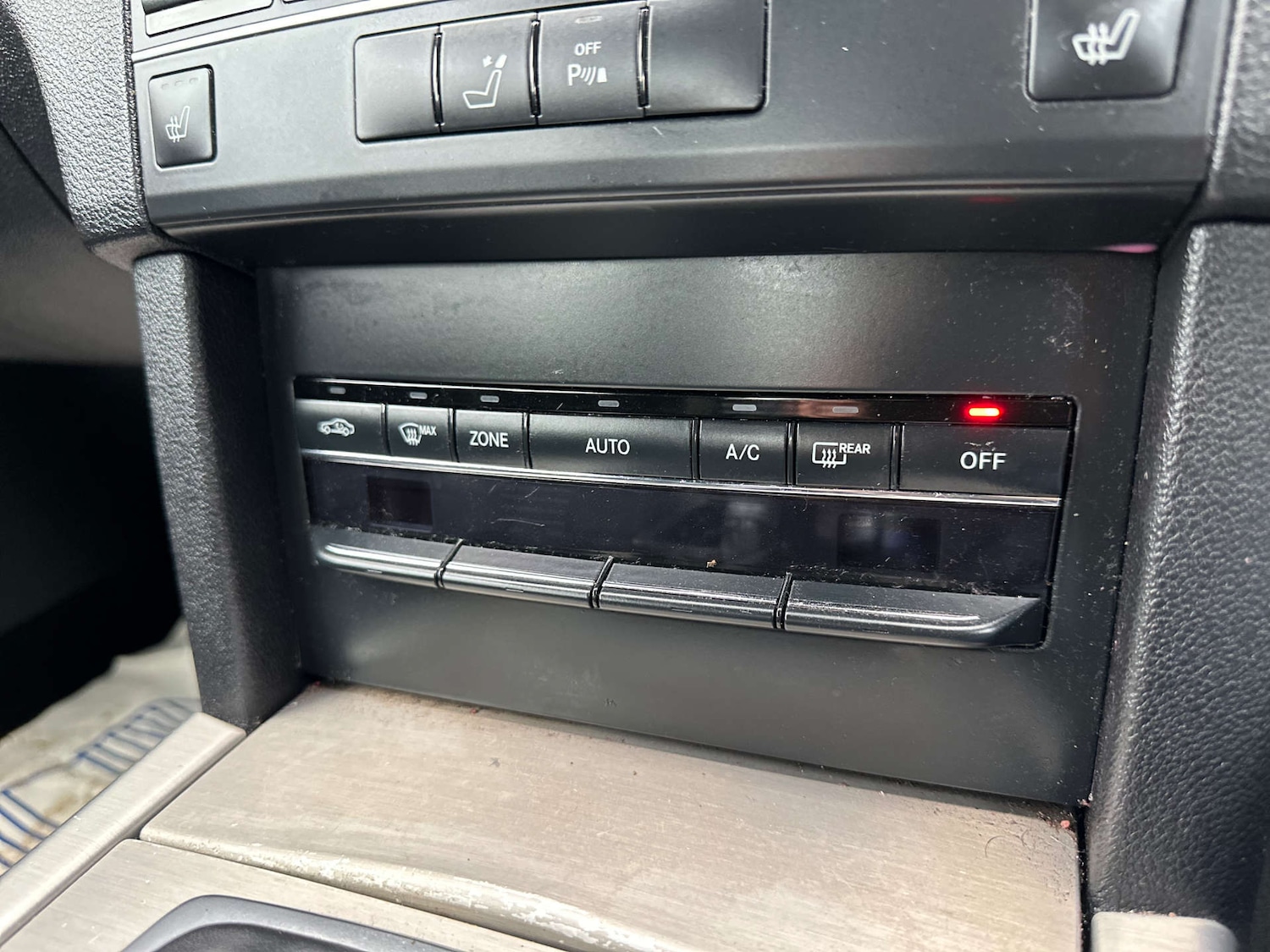 Used Mercedes-Benz E Class 2010 for sale - 77172440: Photo 19