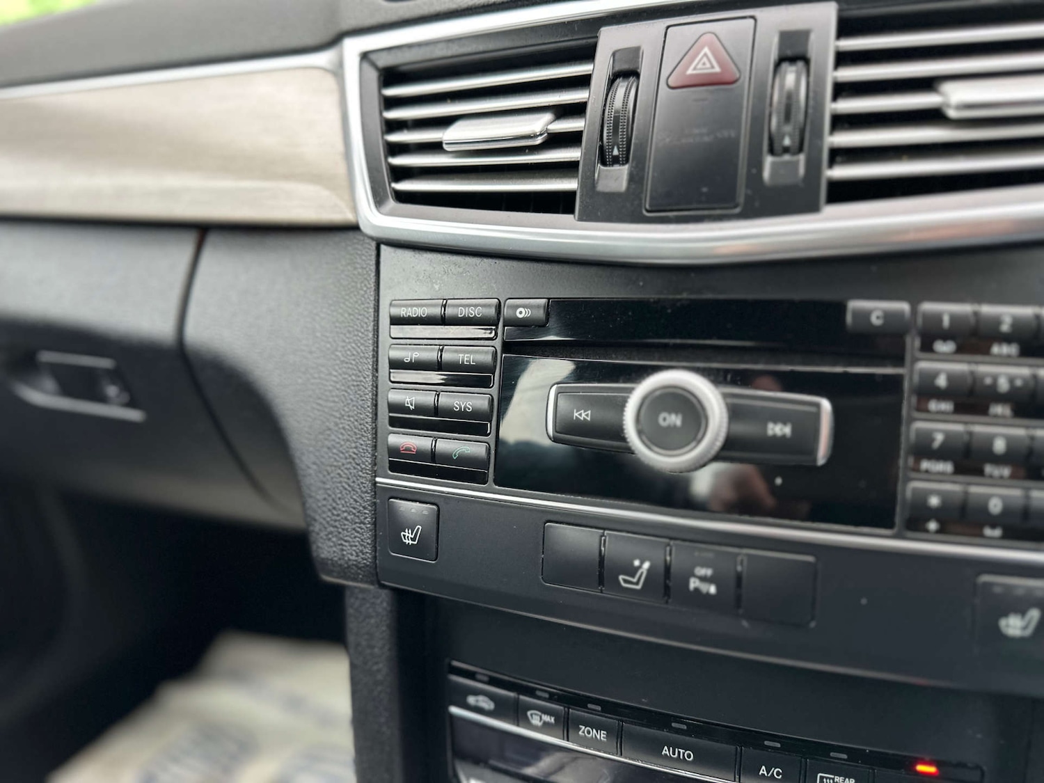 Used Mercedes-Benz E Class 2010 for sale - 77172440: Photo 20