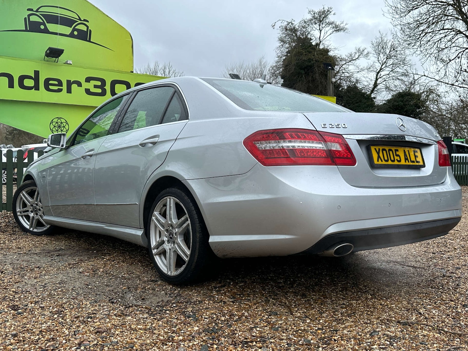 Used Mercedes-Benz E Class 2010 for sale - 77172440: Photo 6