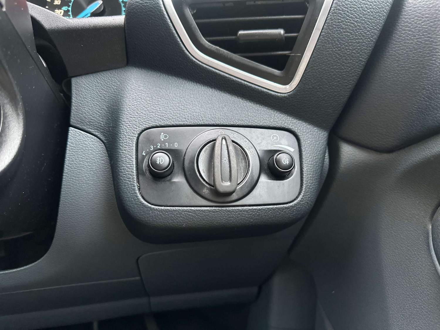 Used Ford C-Max 2011 for sale - 76961790: Photo 28